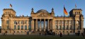 (K)ein Ort der Demokratie: Das Reichstagsgebäude beherbergt den Deutschen Bundestag. Foto: Wikipedia (K)ein Ort der Demokratie: Das Reichstagsgebäude beherbergt den Deutschen Bundestag. Foto: Wikipedia